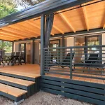Semesterpark Mobile Homes & Ljutic 3*
