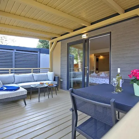 Mobile Homes & Ljutic 假日公园 比奥格勒·纳·莫鲁