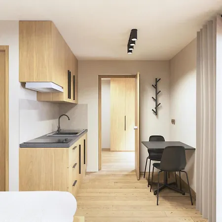 Mobile Homes & Ljutic 假日公园 3*