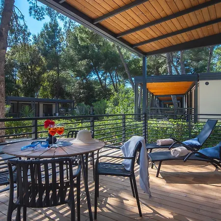 Mobile Homes & Ljutic Üdülőpark Biograd na Moru