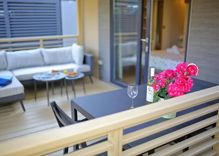 Mobile Homes & Ljutic 3*