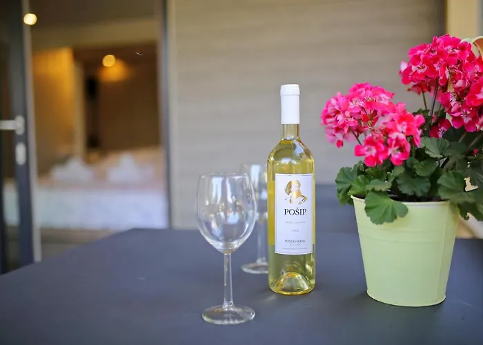 Mobile Homes & Ljutic Biograd Na Moru