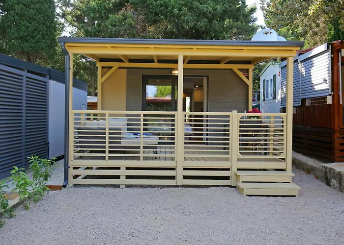 Mobile Homes & Ljutic 3*