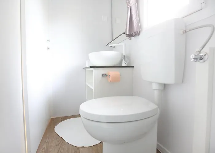 Πάρκο διακοπών Mobile Homes & Ljutic Biograd Na Moru