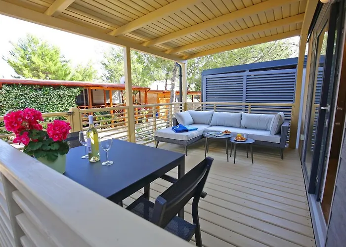 Πάρκο διακοπών Mobile Homes & Ljutic Biograd Na Moru