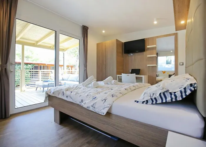Mobile Homes & Ljutic Vakantiepark Biograd Na Moru