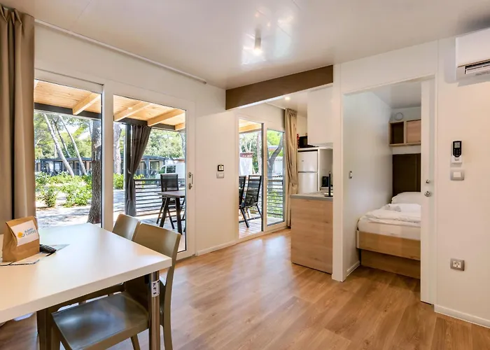 Πάρκο διακοπών Mobile Homes & Ljutic 3*