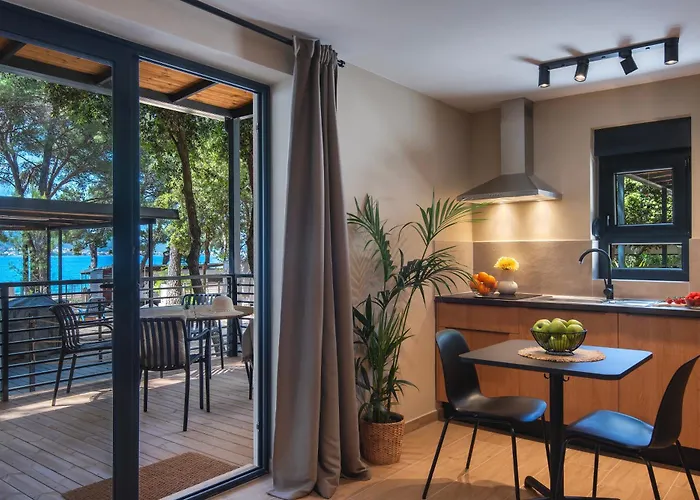 Πάρκο διακοπών Mobile Homes & Ljutic Biograd Na Moru