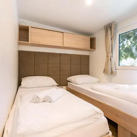 Ferienpark Mobile Homes & Ljutic Weißenburg