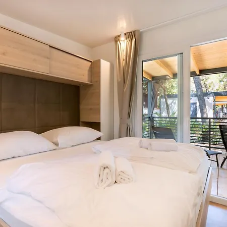 Mobile Homes & Ljutic Prázdninový areál 3*