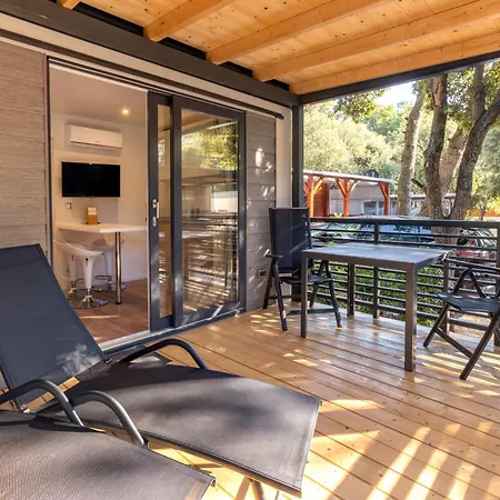 Prázdninový areál Mobile Homes & Ljutic Biograd Na Moru