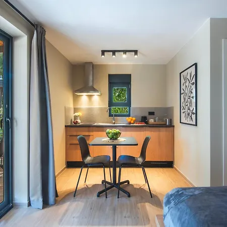 Prázdninový areál Mobile Homes & Ljutic 3*