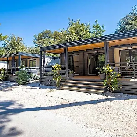 Mobile Homes & Ljutic 3* Biograd na Moru