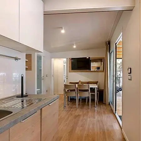 Mobile Homes & Ljutic 3* Biograd na Moru