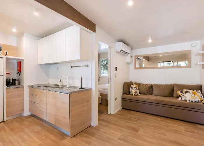 Mobile Homes & Ljutic Vakantiepark Biograd Na Moru